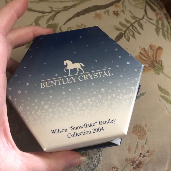 🎄2004 Signed Bentley Lead Crystal Snowflake Ornament - 666 $35 or $30 w/offer - Picture 4 of 5
